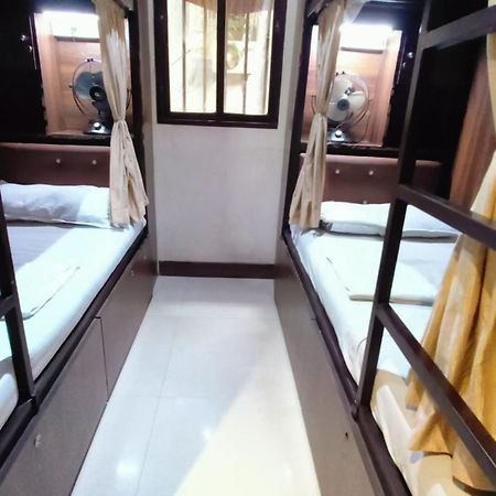 Almas Dormitory 24 Hours Aircondition Βομβάη Εξωτερικό φωτογραφία