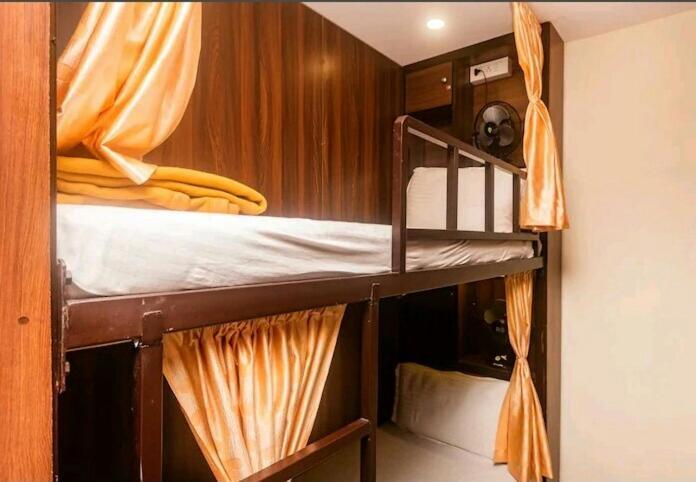 Almas Dormitory 24 Hours Aircondition Βομβάη Εξωτερικό φωτογραφία