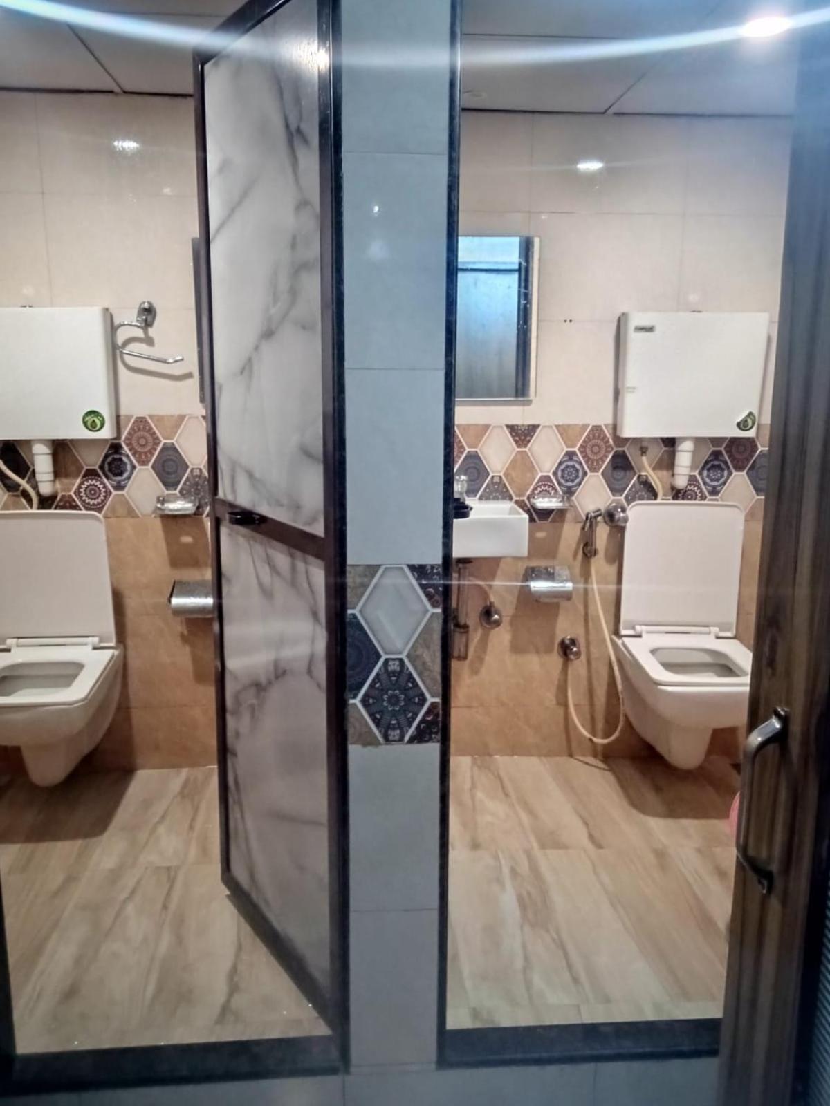 Almas Dormitory 24 Hours Aircondition Βομβάη Εξωτερικό φωτογραφία