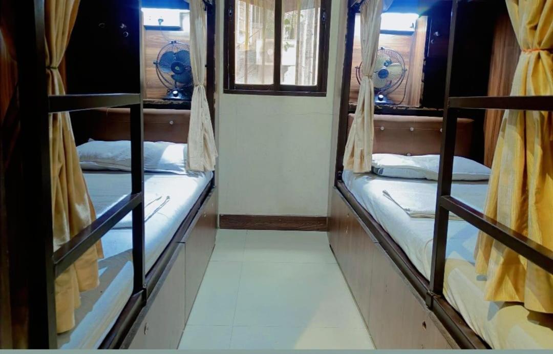 Almas Dormitory 24 Hours Aircondition Βομβάη Εξωτερικό φωτογραφία