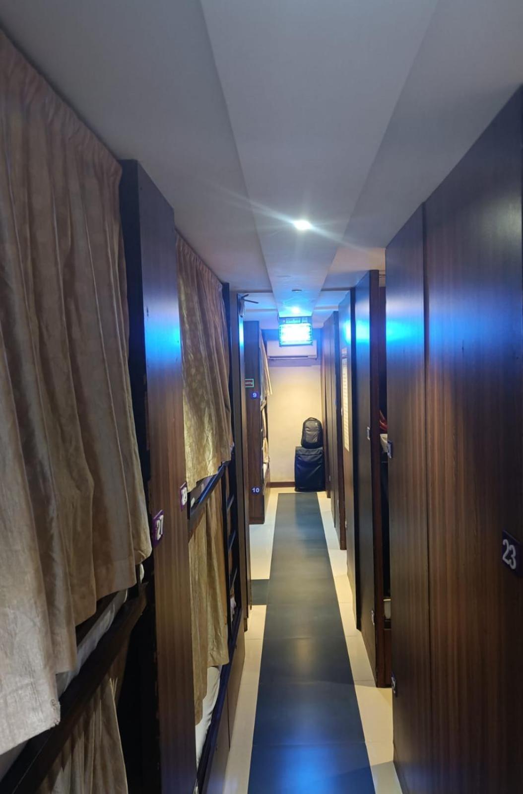 Almas Dormitory 24 Hours Aircondition Βομβάη Εξωτερικό φωτογραφία