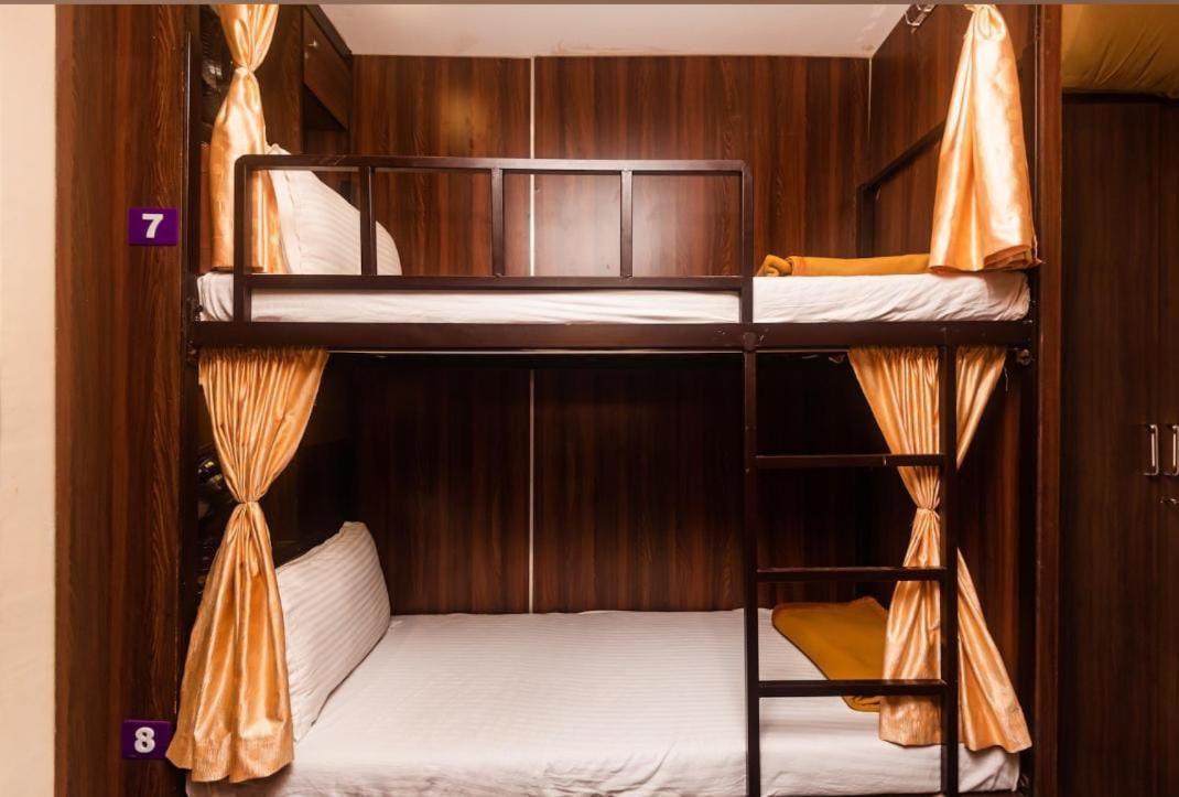 Almas Dormitory 24 Hours Aircondition Βομβάη Εξωτερικό φωτογραφία