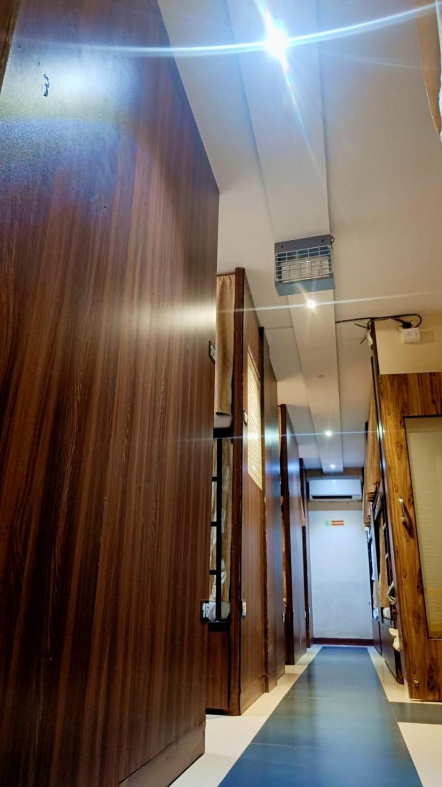 Almas Dormitory 24 Hours Aircondition Βομβάη Εξωτερικό φωτογραφία