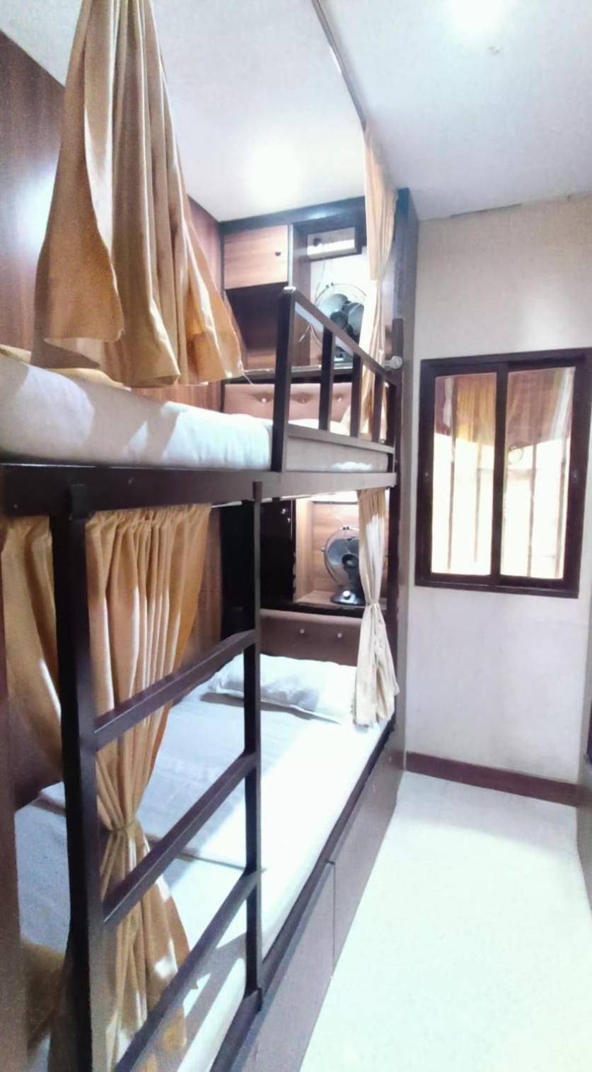 Almas Dormitory 24 Hours Aircondition Βομβάη Εξωτερικό φωτογραφία