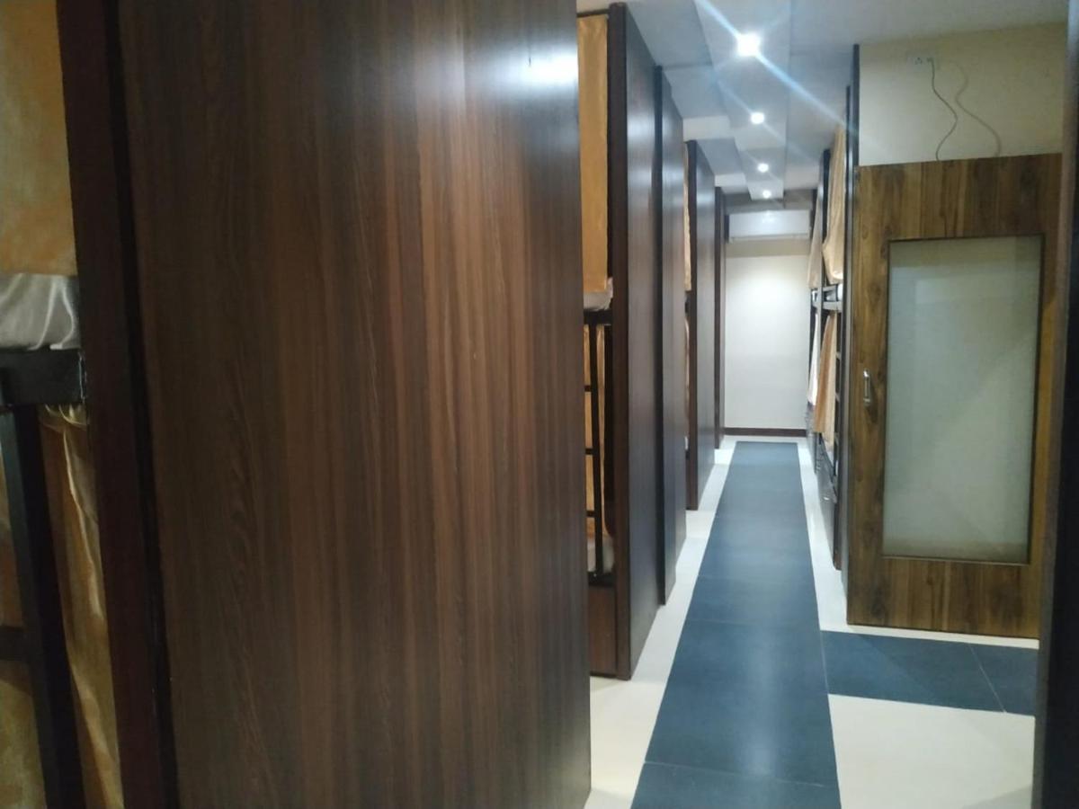Almas Dormitory 24 Hours Aircondition Βομβάη Εξωτερικό φωτογραφία