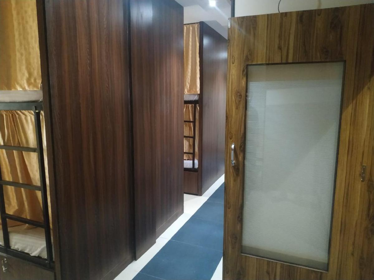 Almas Dormitory 24 Hours Aircondition Βομβάη Εξωτερικό φωτογραφία